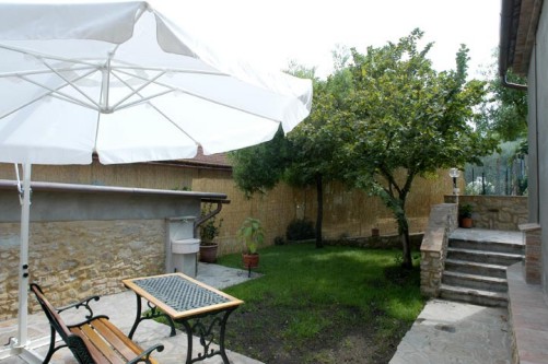 agriturismo con giardino toscana